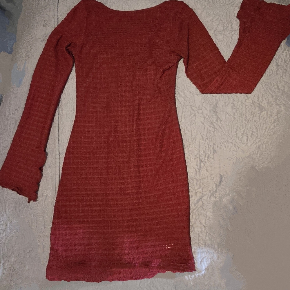 Elegant Red Long-Sleeve Dress